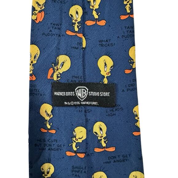 Warner Brothers Studio Store Tweety Cartoon Vintage Novelty Necktie 100% Silk - Picture 4 of 7